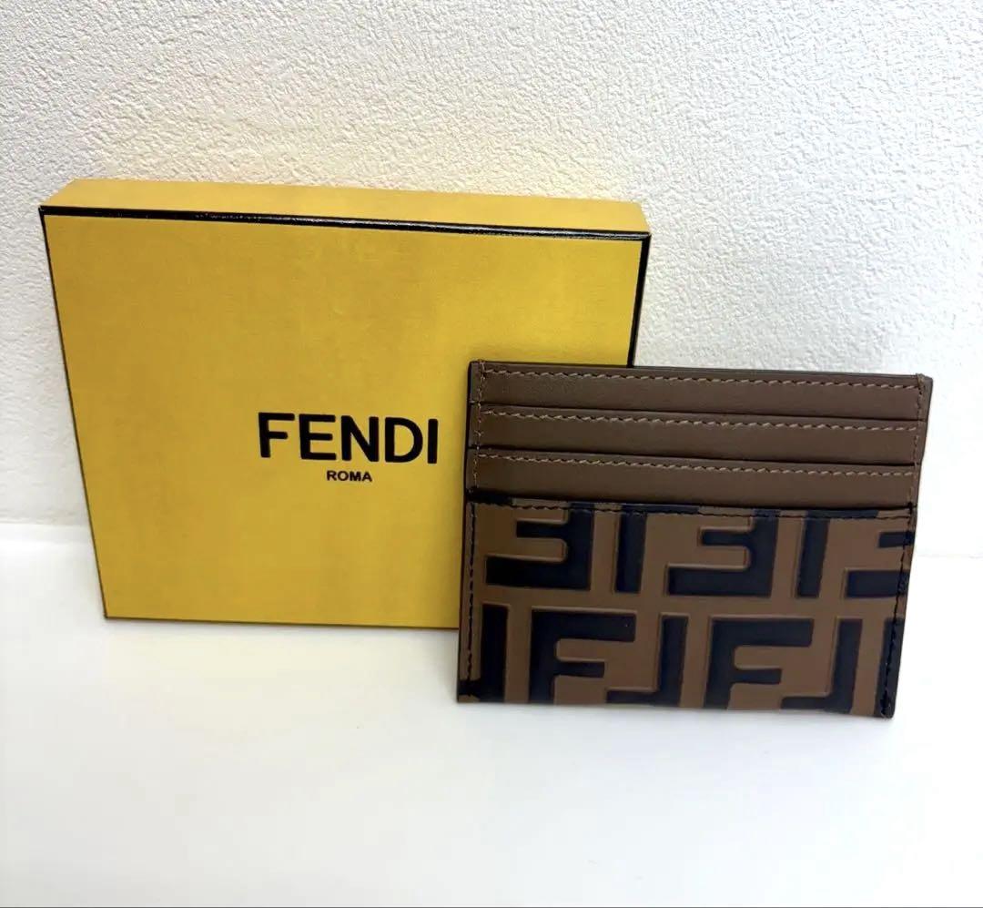 FENDI カードケース 定期入れ FFダイヤモンド ブラウン レディース