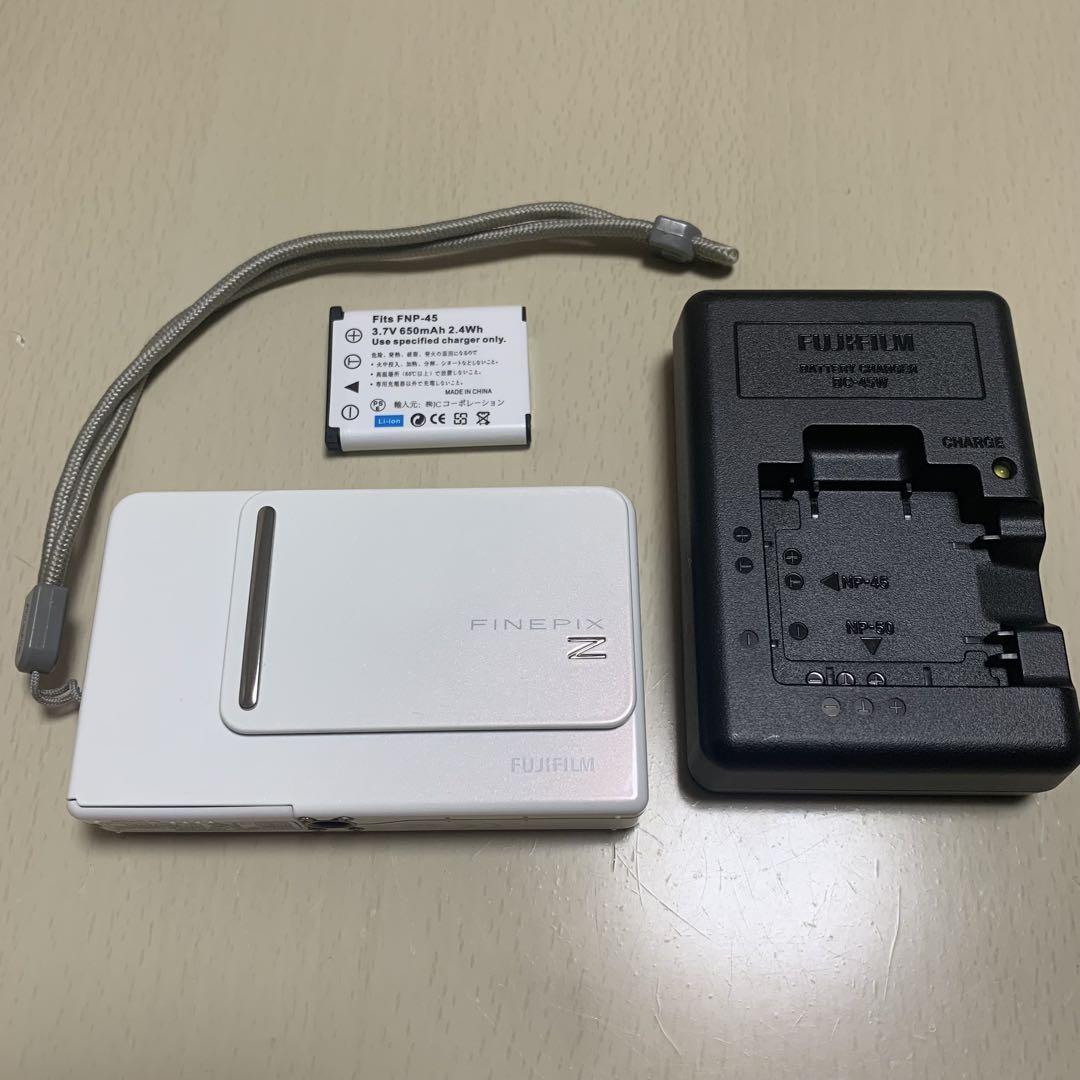 FUJIFILM FinePix Z300 バッテリー付属 - メルカリ