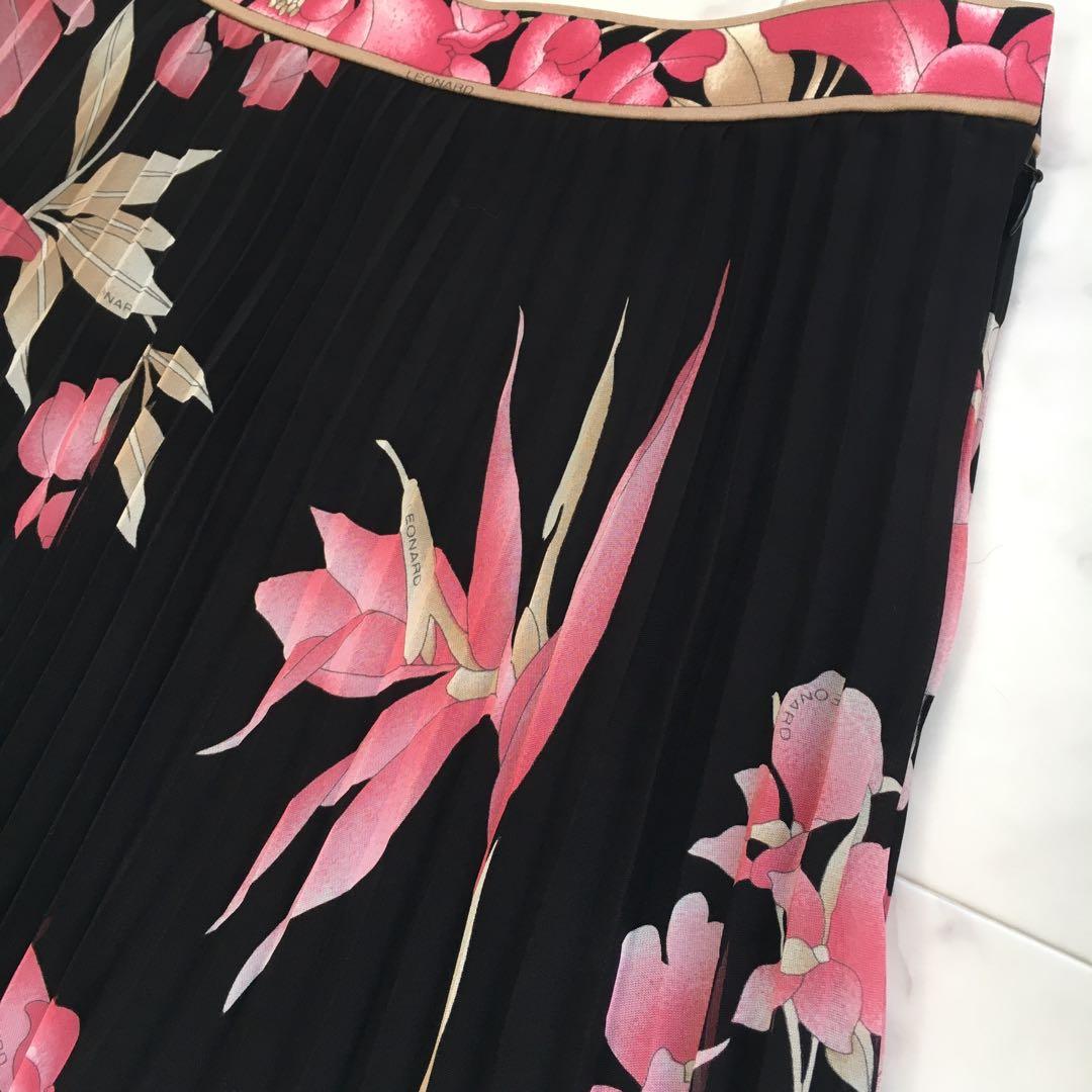 新品同様 LEONARD レオナール プリーツ フレア スカート 新品同様 LEONARD レオナール プリーツ フレア スカート