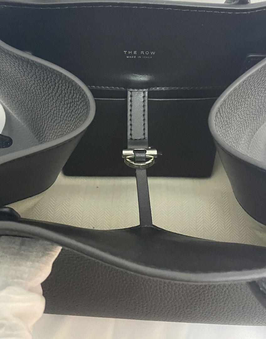 新品未使用The row Margaux10ザロウ マルゴー ハンドバッグ 黒