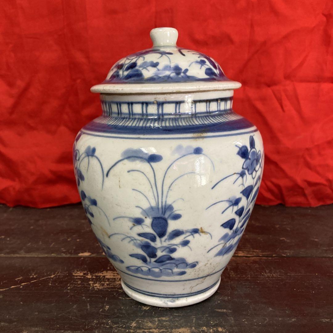 古伊万里　染付　壺　沈香壺　草花図