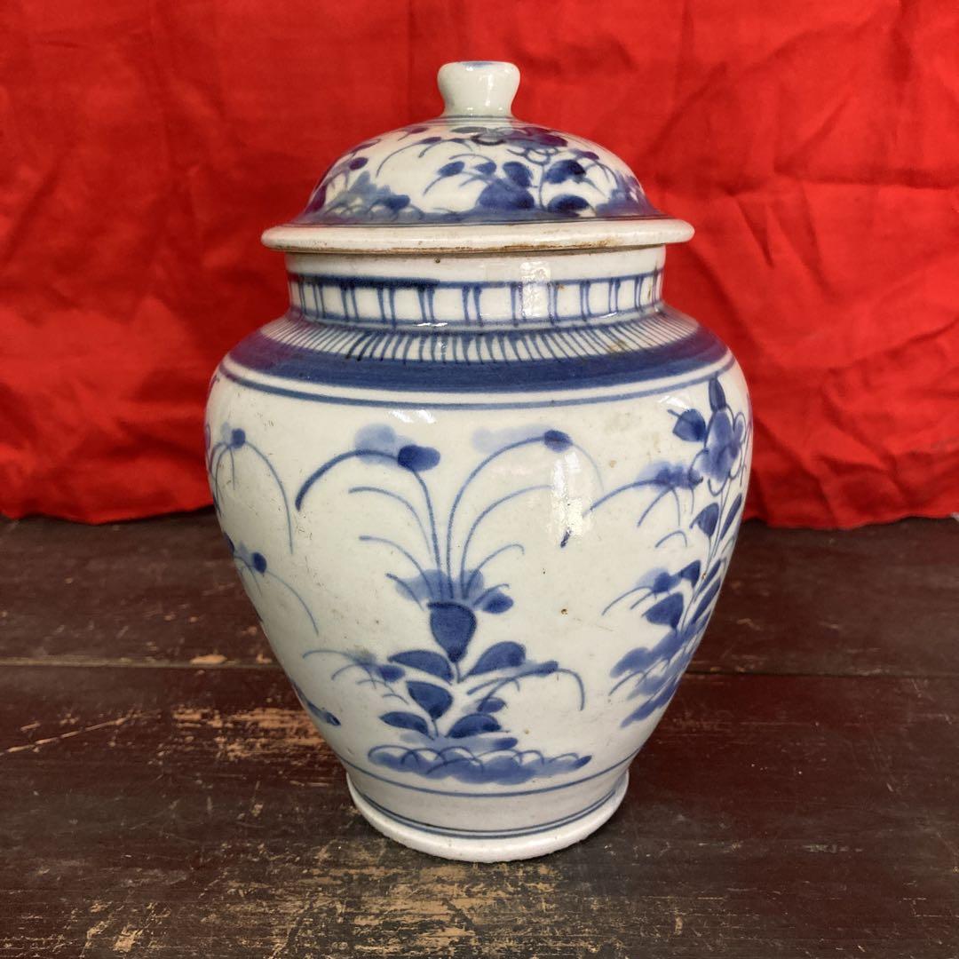 古伊万里　染付　壺　沈香壺　草花図