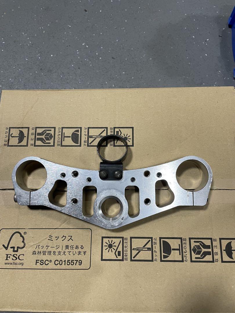 ゼファー400 POSH製トップブリッジ
