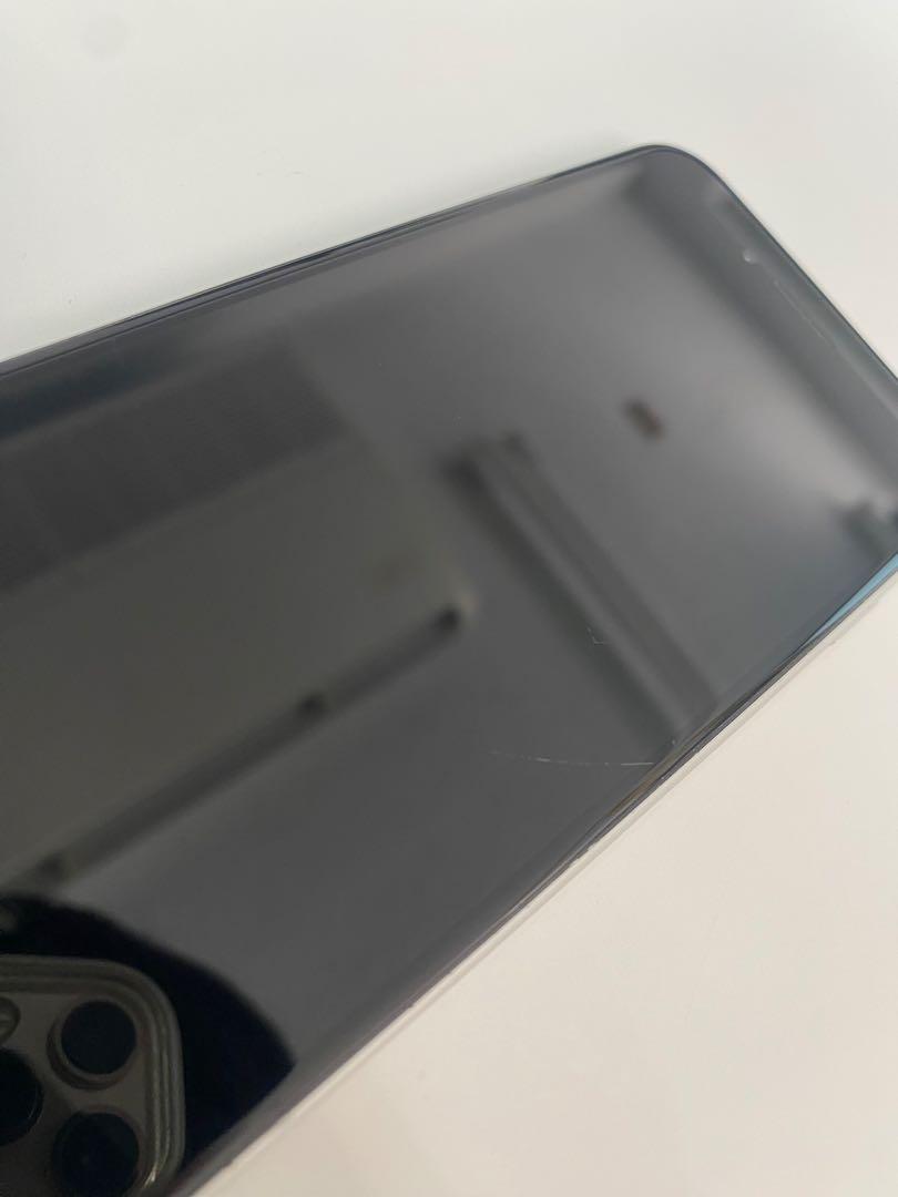 スマートフォン本体 Apple iPhone SE (MHGQ3J/A)