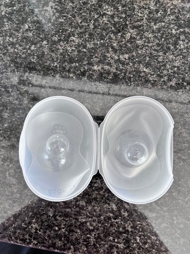 ピジョン 母乳パッド 2個セット 収納ケース付き