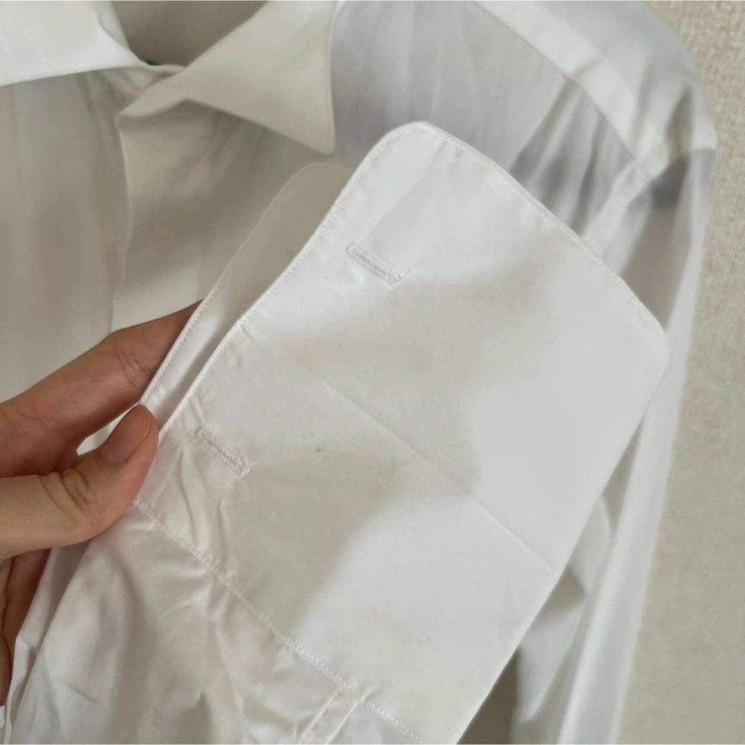 白のウィングカラーシャツ　タキシード　新郎