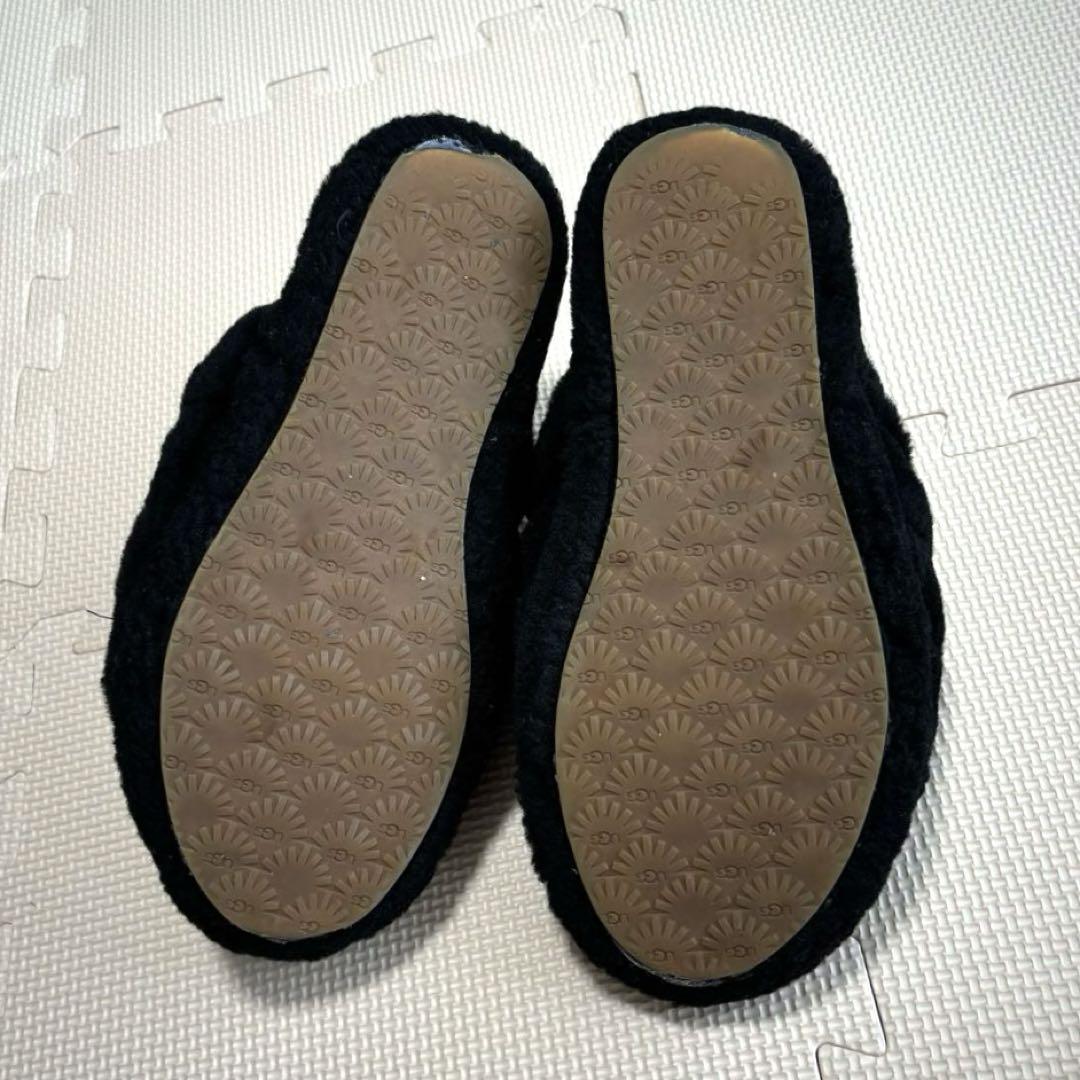 UGG ファーサンダル　ブラック　24.5cm