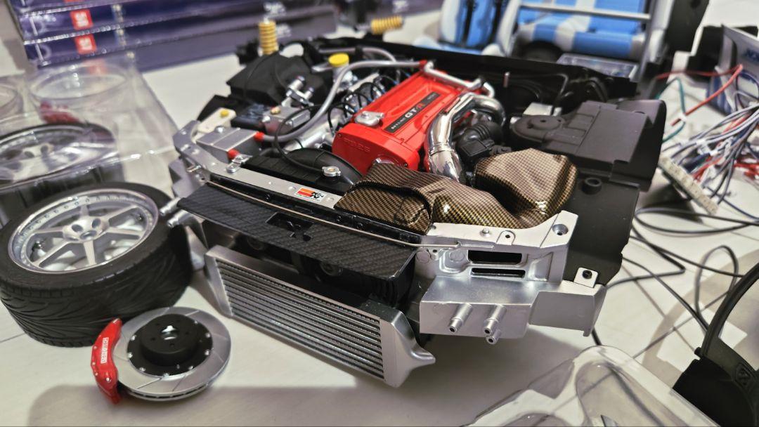 かえでデアゴスティーニ 1/8スケール BNR34 日産スカイラインワイス