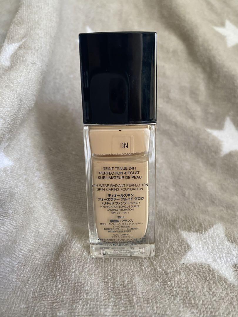 Dior フォーエバー スキン グロウ ON