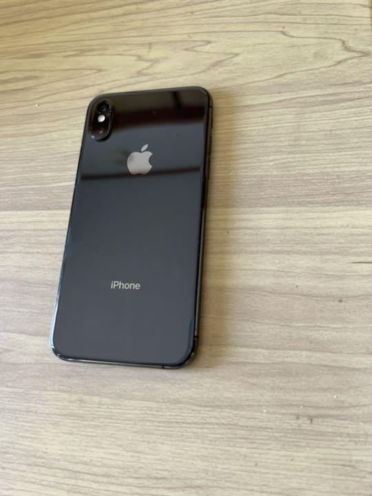 iPhone Xs Space Gray 64 GB SIMフリー【値下げ】