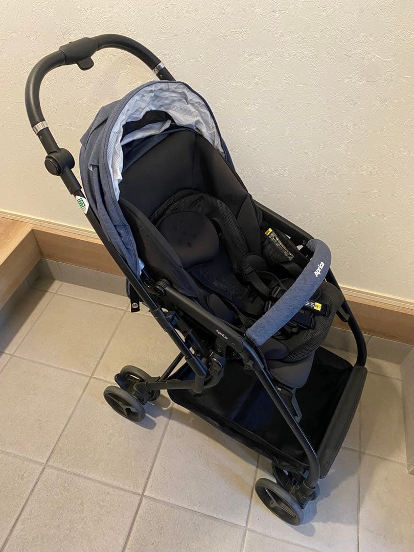 アップリカ ルンルンコンパクト ネイビーAprica