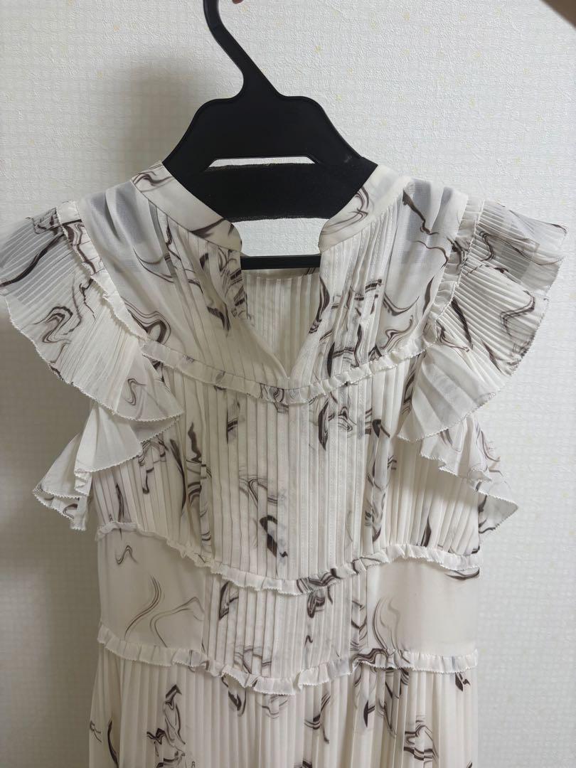 SNIDEL Sustainaプリントプリーツワンピース 1サイズ