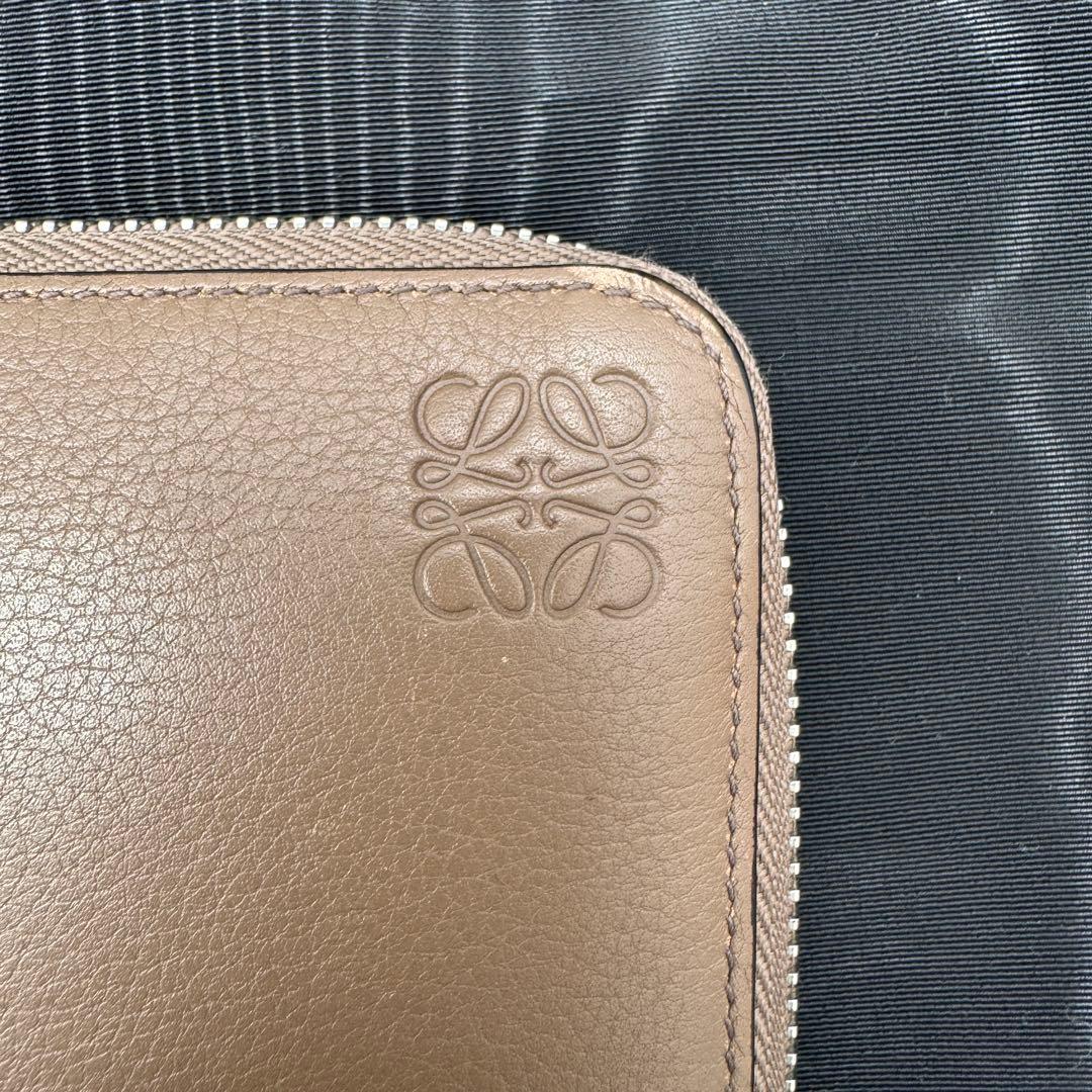 ロエベ 長財布 トープ レザー 正規店購入 上質カーフ 上品カラー ロエベ 長財布 トープ レザー 正規店購入 上質カーフ 上品カラー