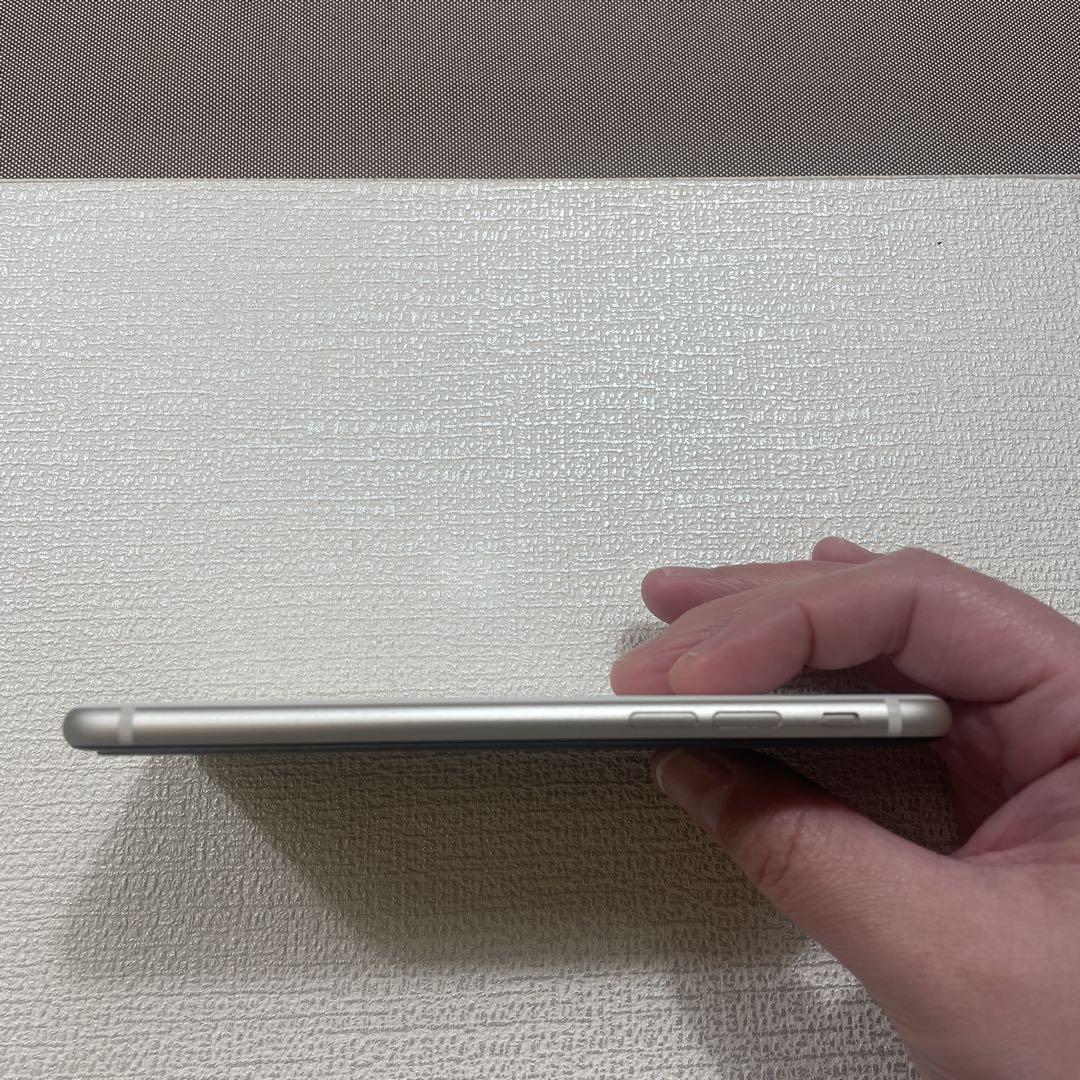 美品　iPhone SE 第3世代 スターライト 64GB