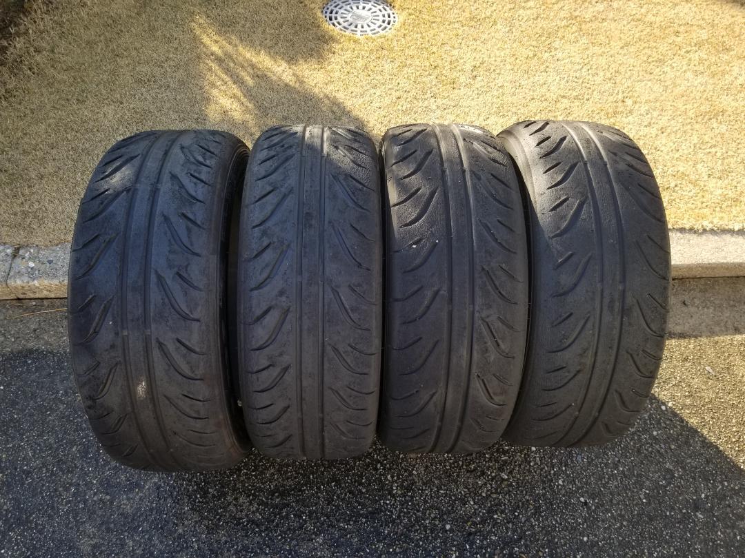 バリ溝 23年製と24年製の2本195/65R15 グッドイヤー EG02 中古 バリ溝 23年製と24年製の2本195/65R15 グッドイヤー EG02 中古