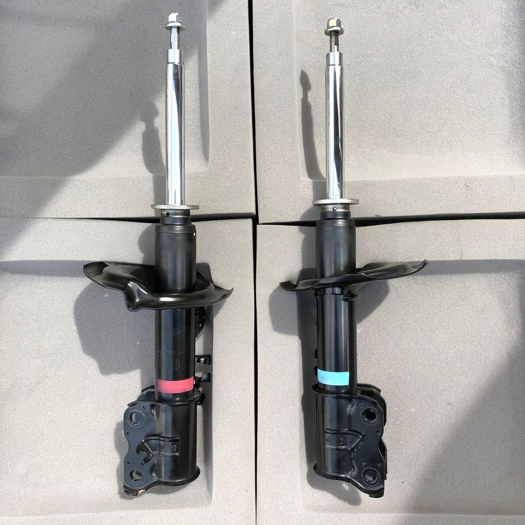 日産　E51エルグランド　純正サスペンション　2WD