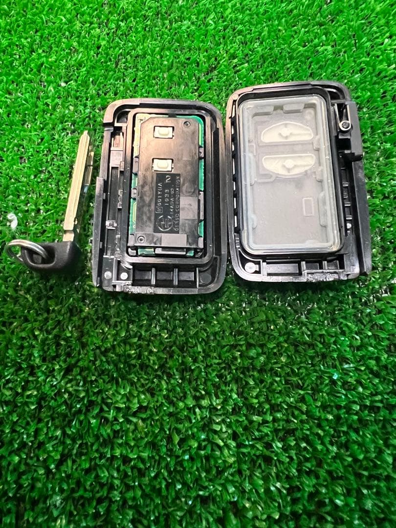 プリウス ZVW30 ZWV40 アクア NHP10 純正 レザーステアリング 10231 アクア DAA-NHP10 プリウスZVW30プリウスアルファZVW41 トヨタ - メルカリ