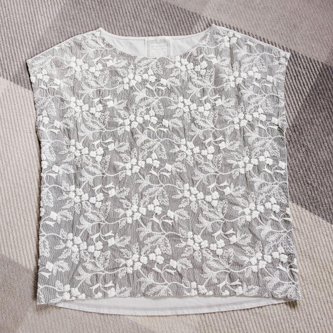 美品　BEARDSLEY　ビアズリー　フロント刺繍フレンチカットソー　コットン 美品】BEARDSLEY ビアズリー フロント刺繍フレンチカットソー