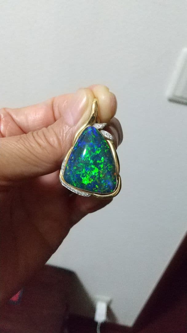 ボルダーオパールトップ K14YG枠メレダイヤ付 ボルダーオパールトップ K14YG枠メレダイヤ付