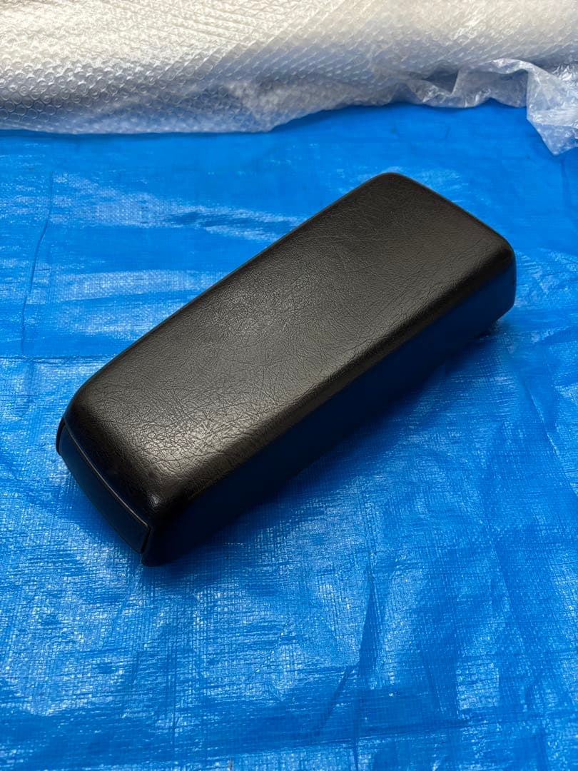 VOLVO240 ボルボ240 アームレスト　ドリンクホルダー付