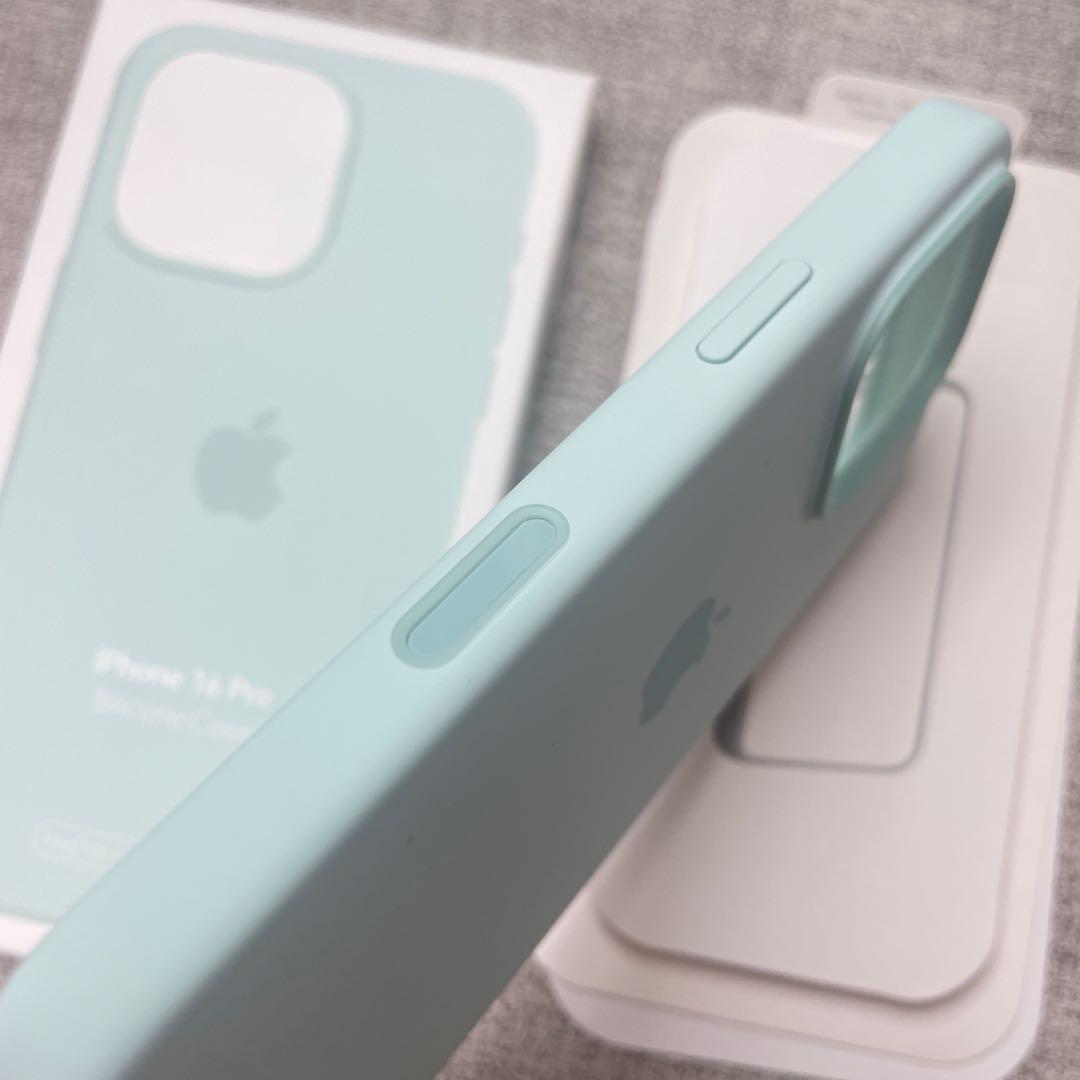 新品未使用」iPhone 16 Pro シリコンケース ミントグリーン