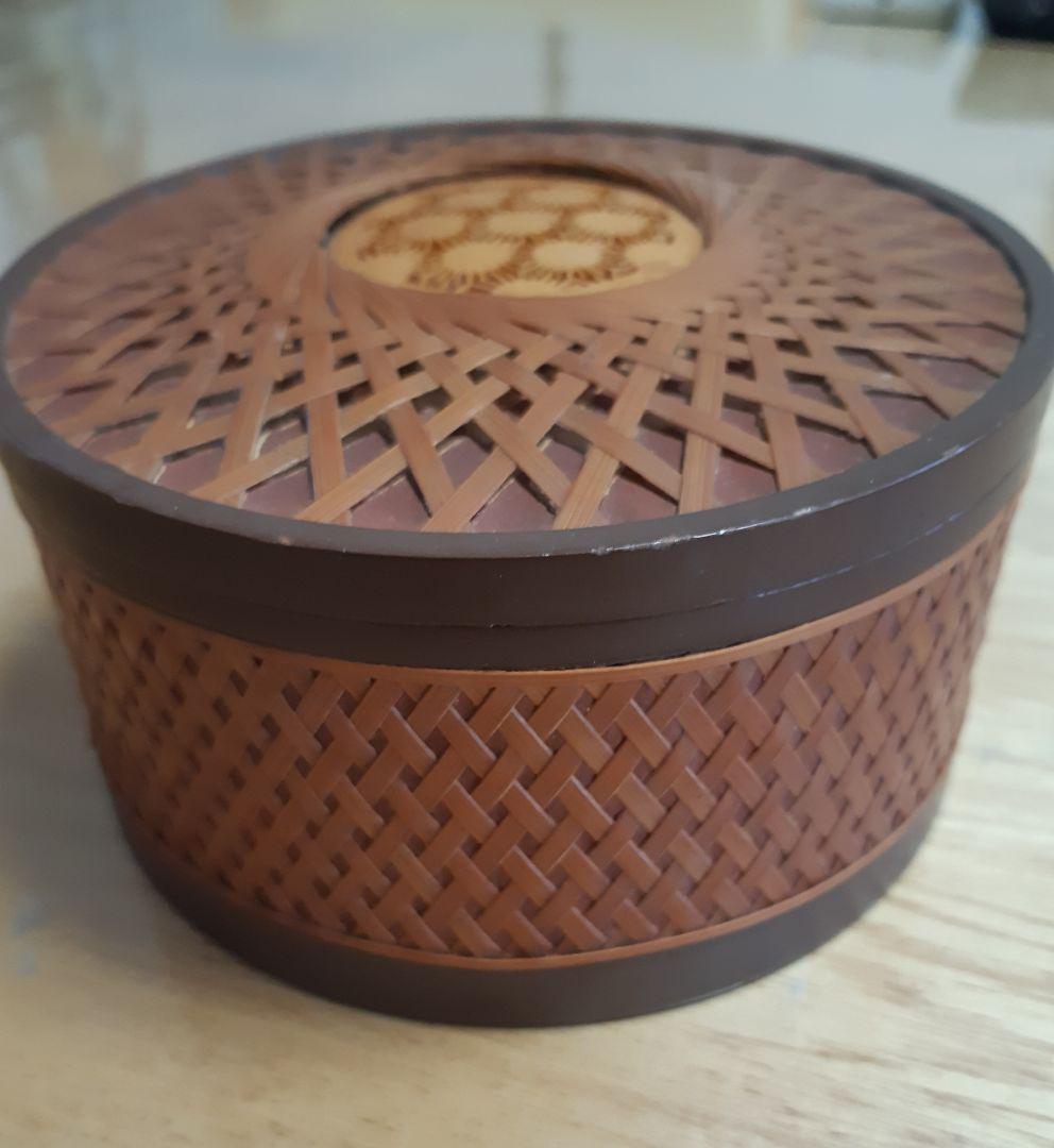 竹製 竹細工 工芸品 蓋付き 小物入れ 円形 格子模様