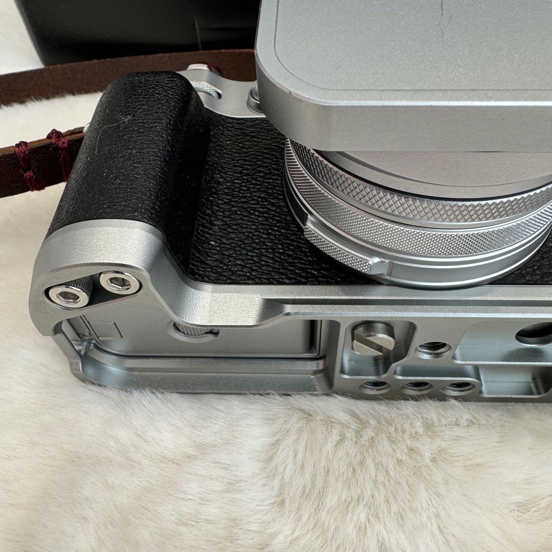 FUJIFILM X100V シルバー 新品同様 付属品多数