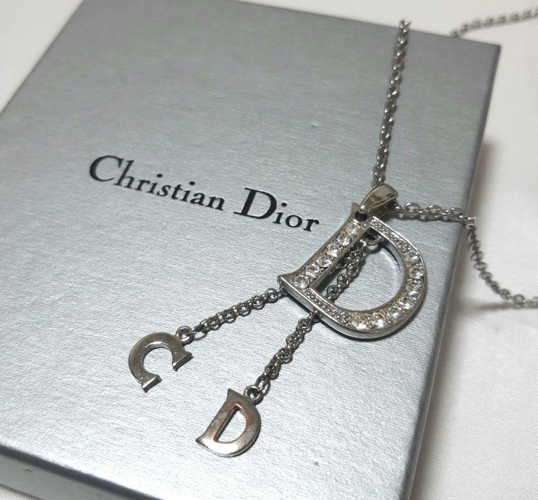 CDロゴが最強に可愛い♡【Dior】Saddle ネックレス Dior CDロゴ ハート ラインストーン ネックレス
