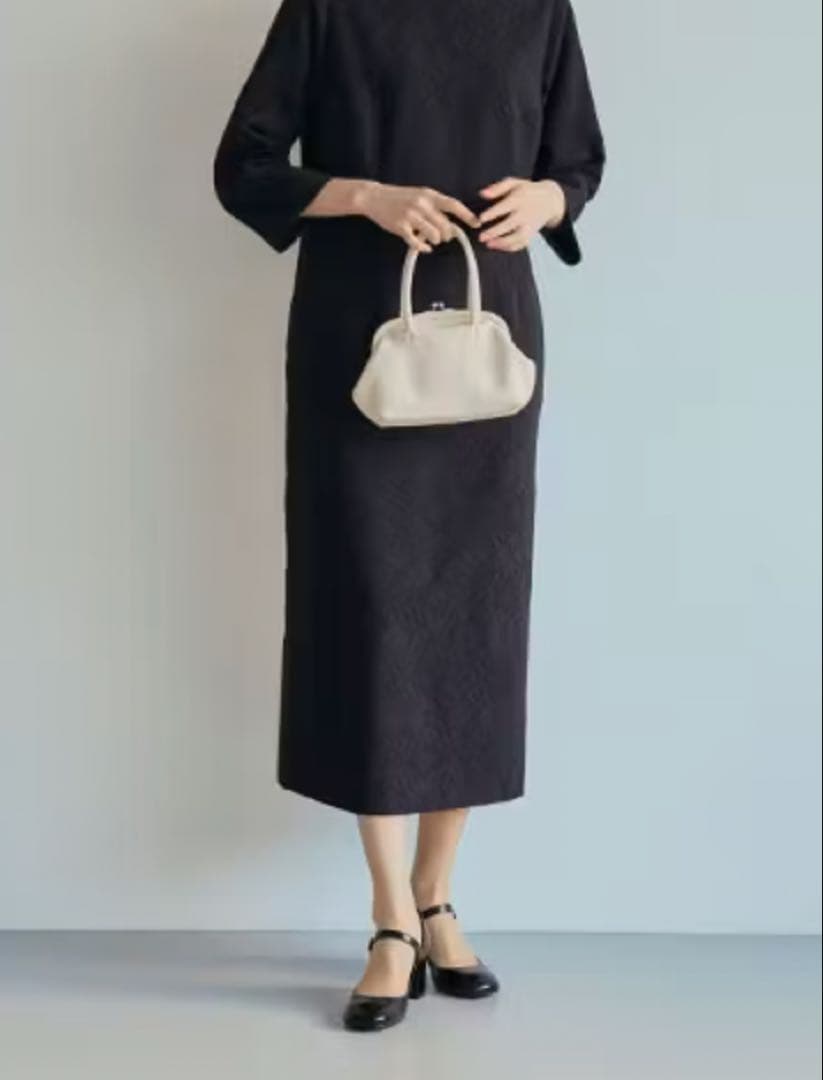 中川政七商店 鹿革のがま口ハンドバッグ 白 美品 中川政七商店 鹿革のがま口ハンドバッグ 白 美品