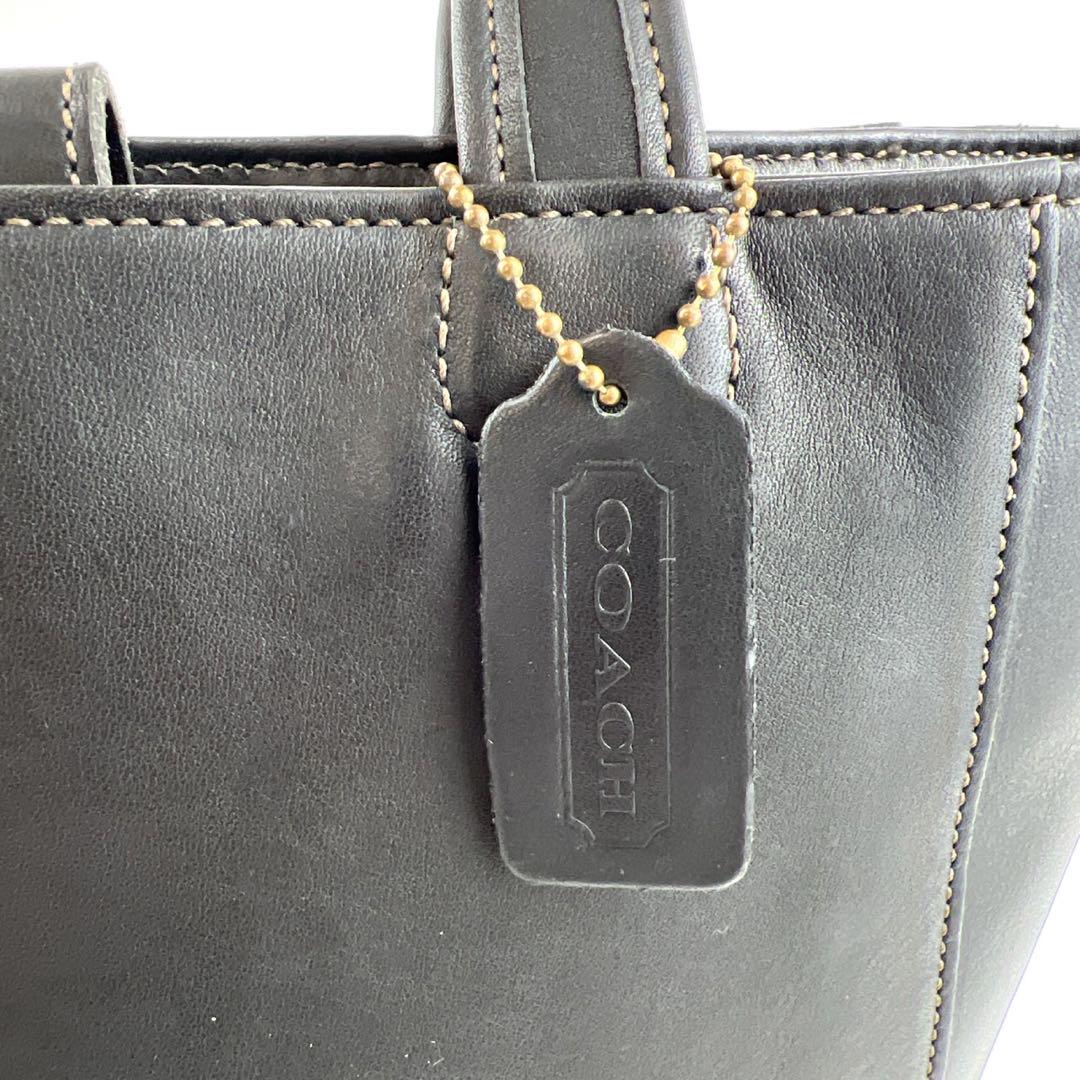 ★ COACH