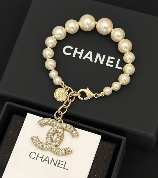 CHANEL パール バングル リストバンド
