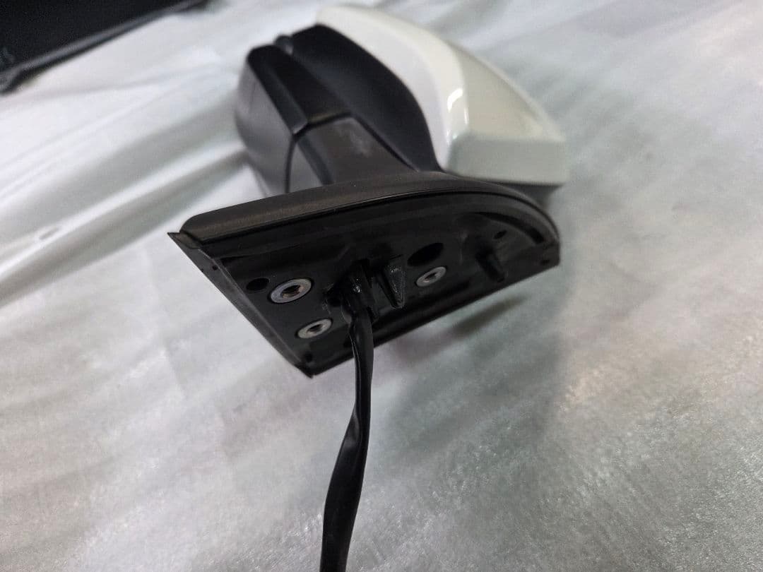 右ドアミラー ZWR80GTOYOTA