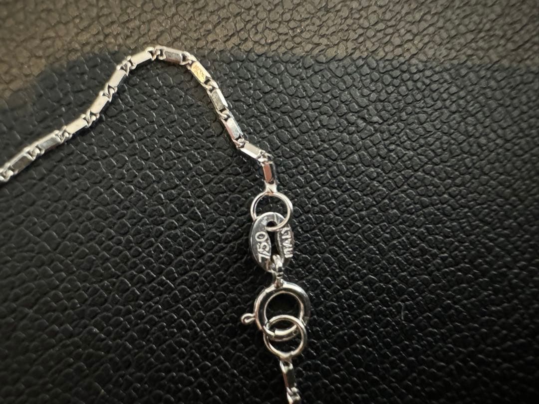 k18ホワイトゴールド細いチェーンネックレス