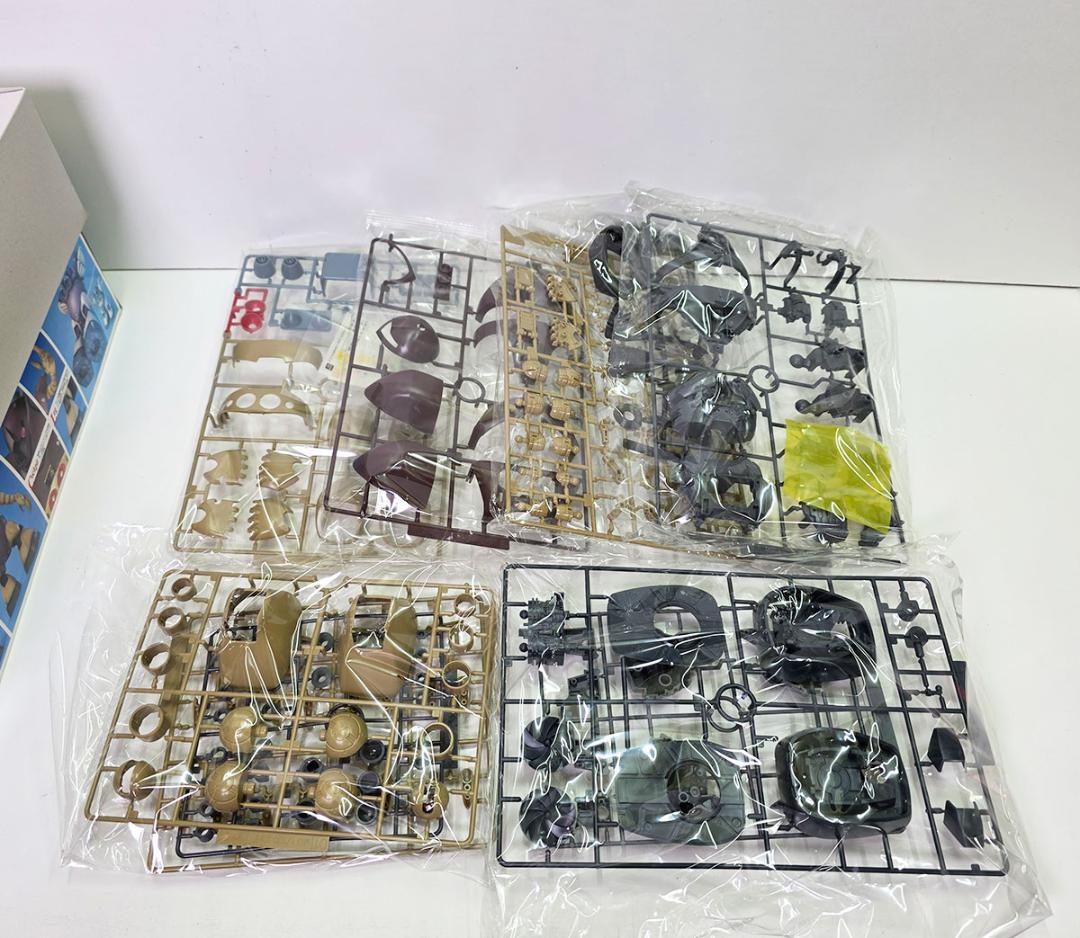 バンダイ　MG　1/100スケール　ゴッグ　長期保管品のため、パッケージ不良