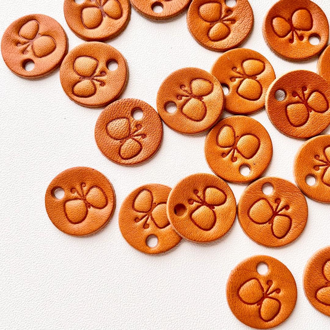 【 ＊Lotta＊様専用画面です】 革タグ　素材　20枚