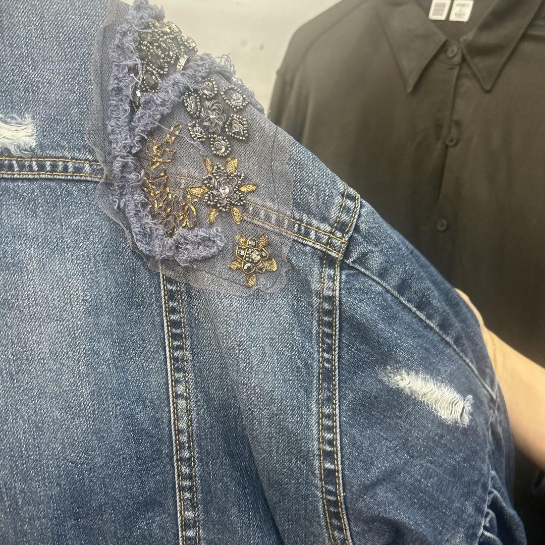 ザラ ZARA ビーズ ダメージデニムジャケット - メルカリ