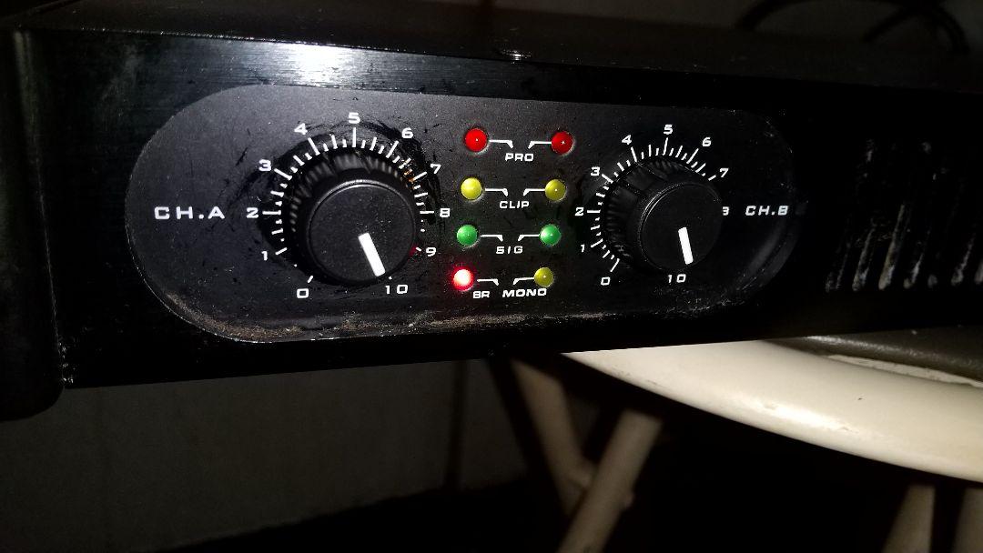 classic pro DCP1100 パワーアンプ 中古・ジャンク品