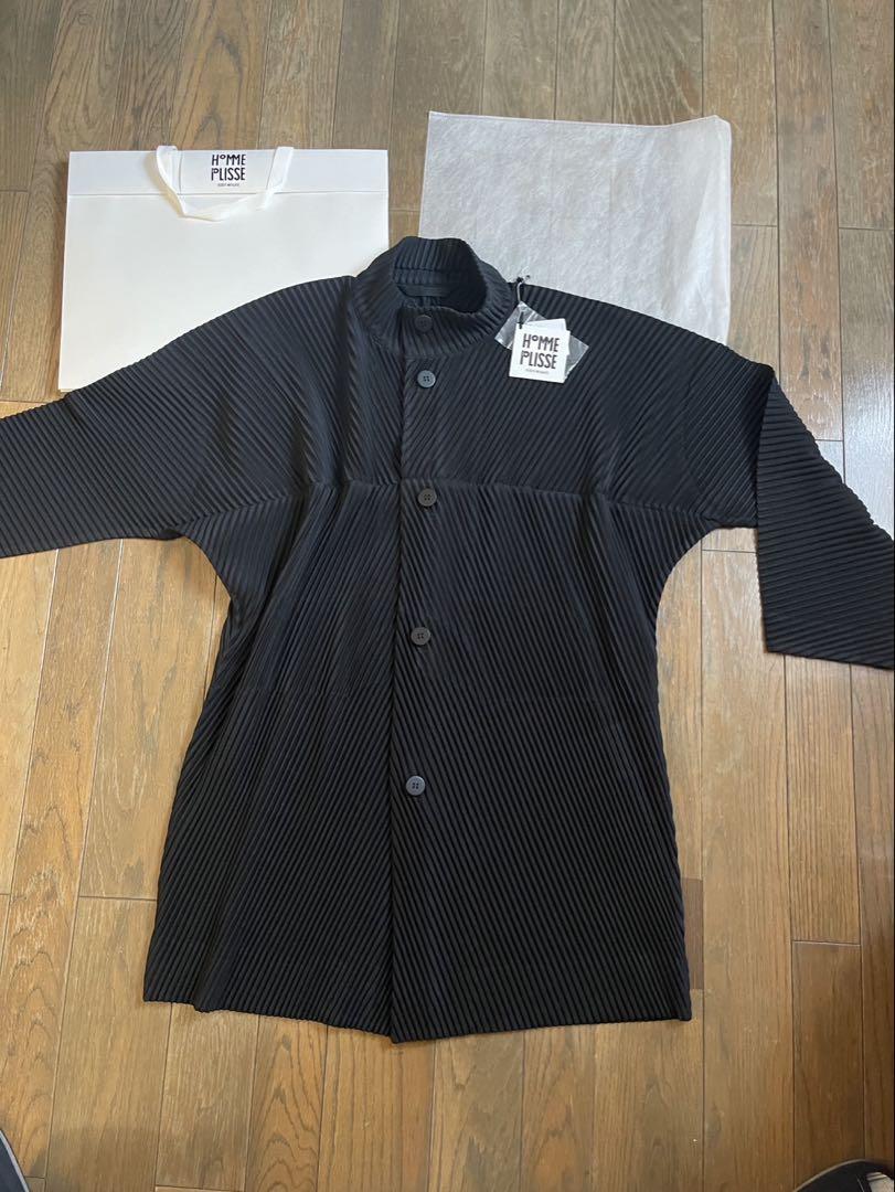 HOMME PLISSÉ ストライプ長袖　膝上プリーツコート新品　黒3号値下げ