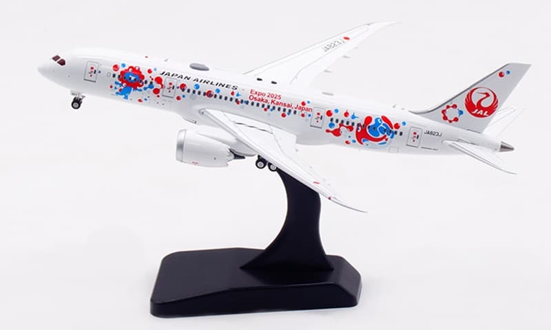 Aviation B787-8 JA823J 日本航空 JAL 1:400 Aviation B787-8 JA823J 日本航空 JAL 1:400