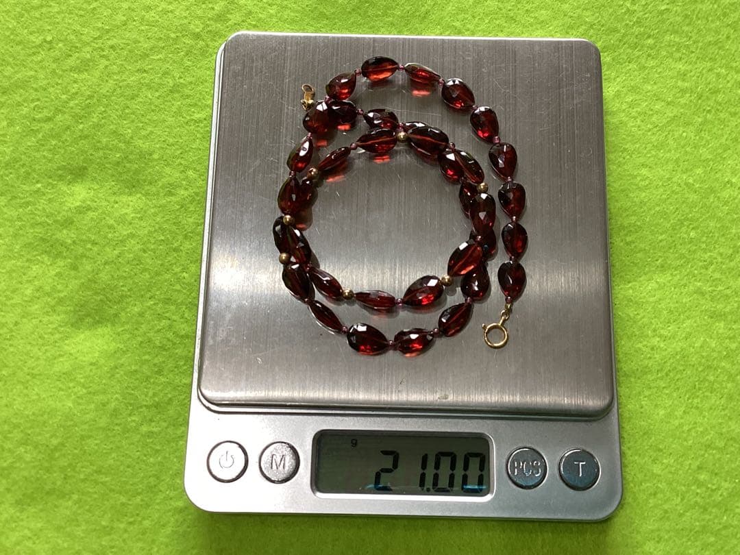 K18 ペアシェイプ 赤いビーズ ネックレス K18 ペアシェイプ 赤いビーズ ネックレス