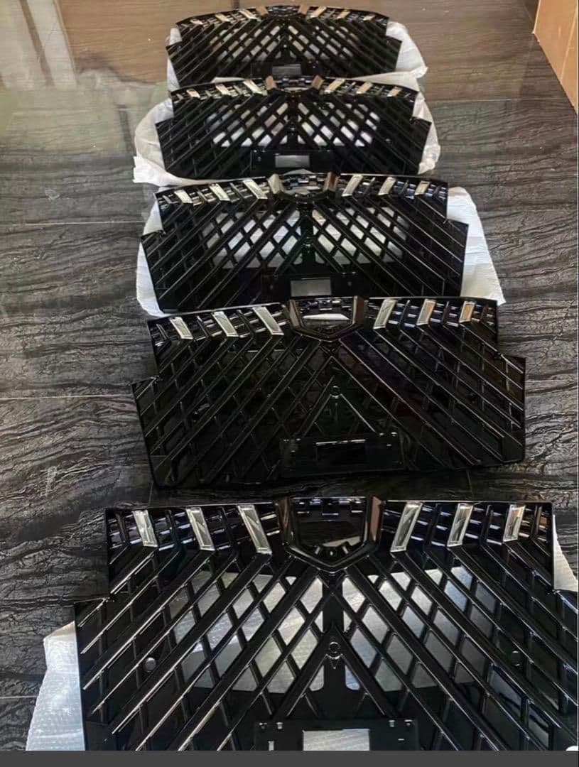 新品30系 アルファード 後期 SC用グリル WALD風デザイン ガンメタ塗装 新品30系 アルファード 後期 SC用グリル WALD風デザイン ガンメタ塗装