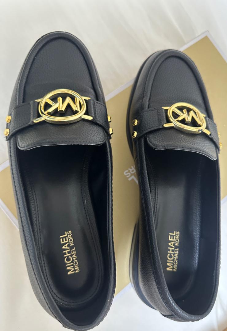 【美品】MICHAEL KORS （マイケルコース） CARMEN ローファー