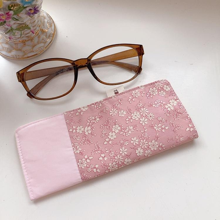 メガネケース ペンケース等に☆ピンクの花柄 ハンドメイド