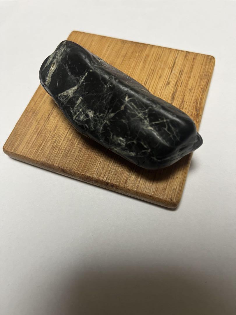 糸魚川】 黒翡翠 145.8g 糸魚川】 黒翡翠 145.8g