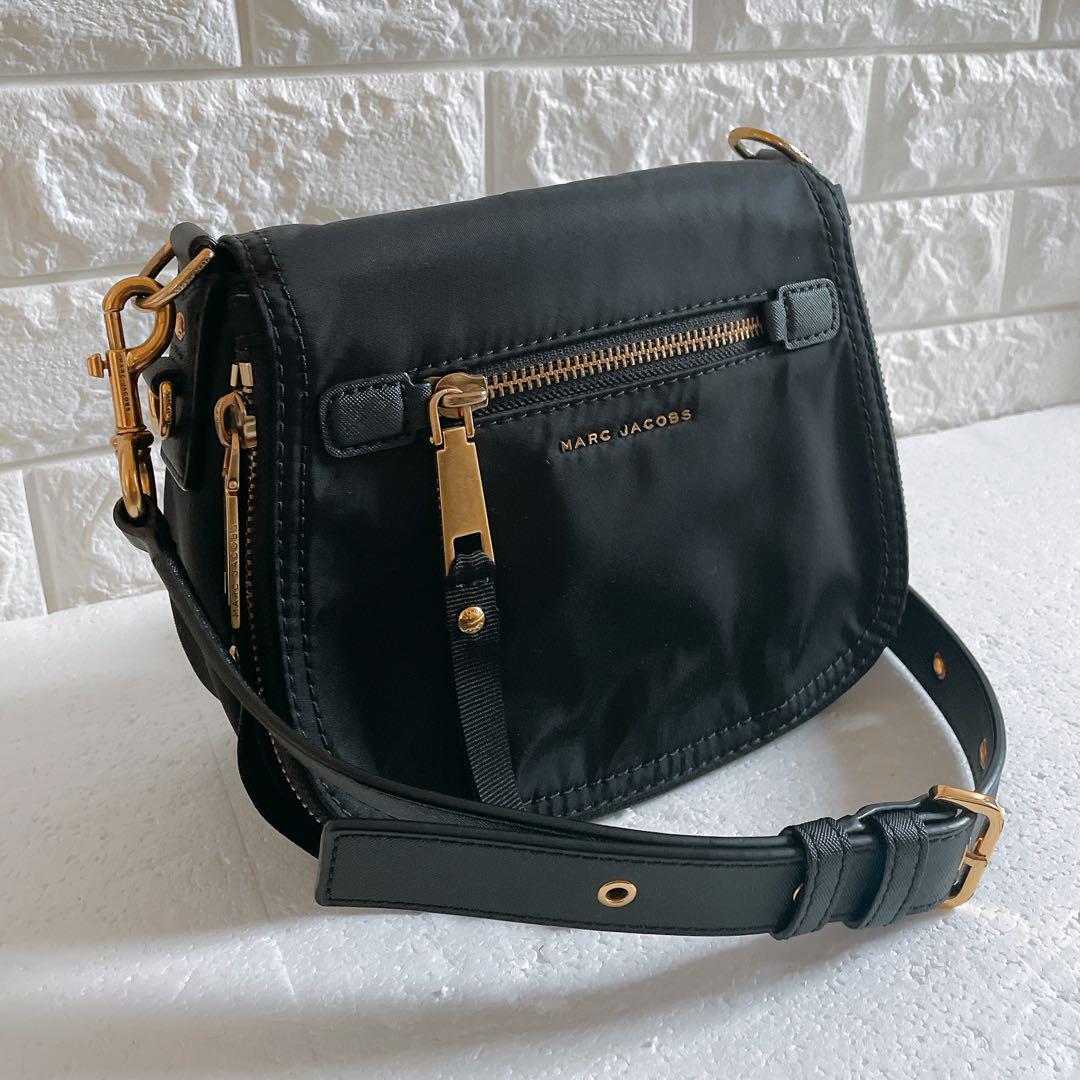美品 MARC JACOBS ノマド ナイロン ショルダーバッグ 黒