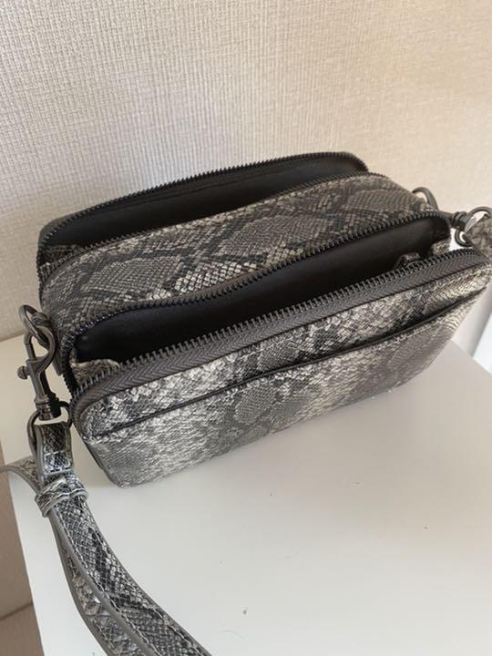 オンラインストア売上 パイソン柄ウォレットバッグ オンラインストア売上 パイソン柄ウォレットバッグ