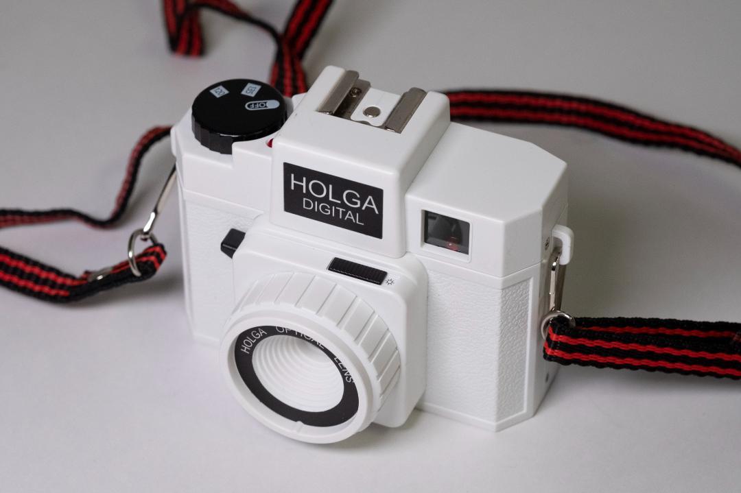 HOLGA DIGITAL トイカメラ ホワイト カメラ