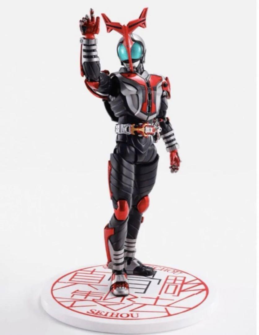 S.H.Figuarts 真骨彫製法 仮面ライダーカブト ハイパーフォーム