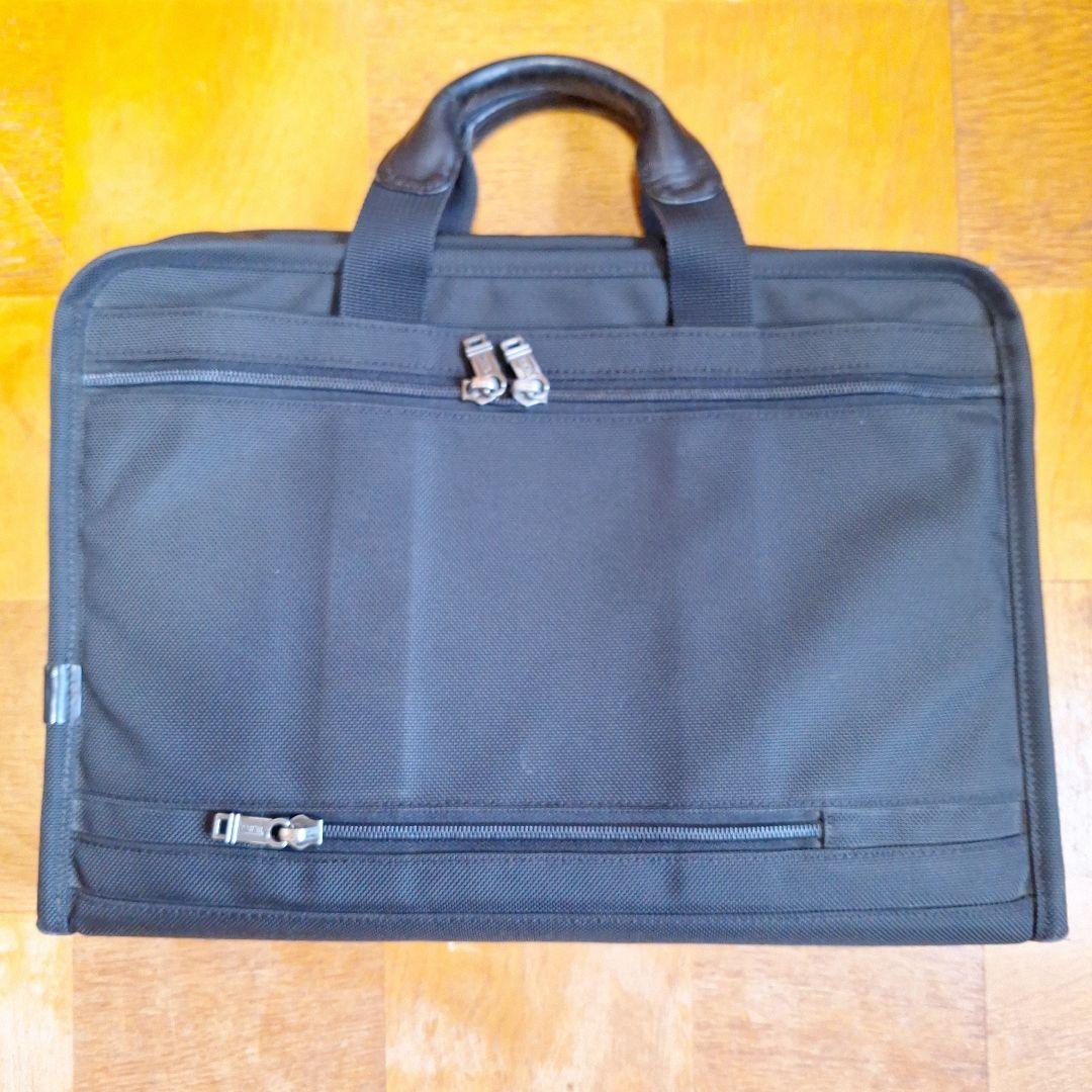 TUMI　ビジネスバック