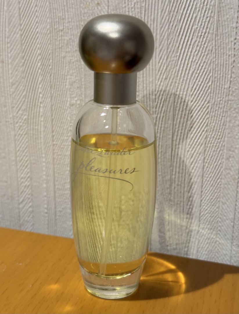 エスティローダ一pleasures オードパルファム 30ml